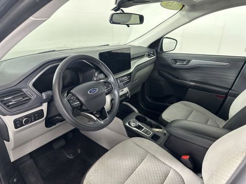 Used 2023 Ford Escape Active w/ Tech Pack #1 AWD/4WD image 8