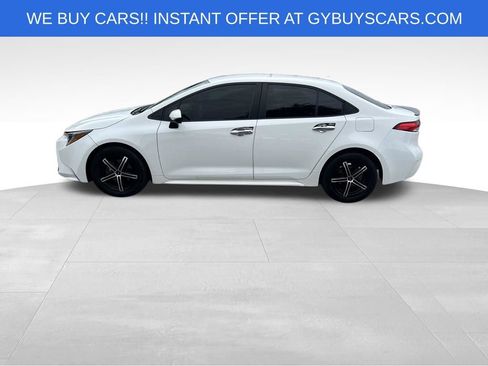 Used 2023 Toyota Corolla LE FWD image 3