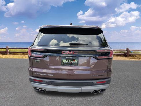 Used 2024 GMC Acadia Elevation AWD/4WD image 7
