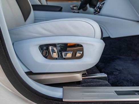 Used 2022 Rolls-Royce Ghost w/ Ghost Package image 36