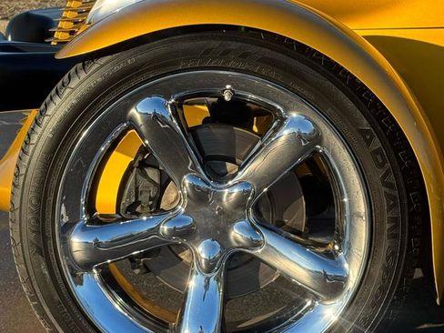 Used 2002 Chrysler Prowler RWD image 9