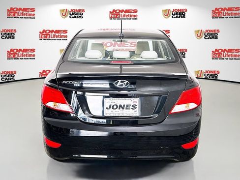 Used 2016 Hyundai Accent SE FWD image 13