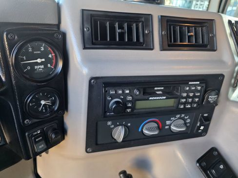 Used 2000 HUMMER H1 4-Door Wagon AWD/4WD image 29