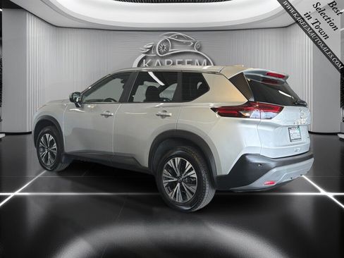 Used 2023 Nissan Rogue SV FWD image 7