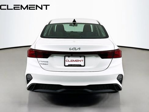 Used 2024 Kia Forte LXS FWD image 8