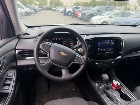 Used 2021 Chevrolet Traverse LS w/ LPO, Floor Liner Package FWD image 5