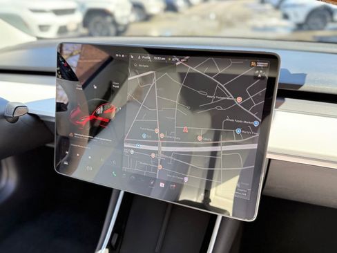 Used 2020 Tesla Model 3 Standard Range Plus image 13