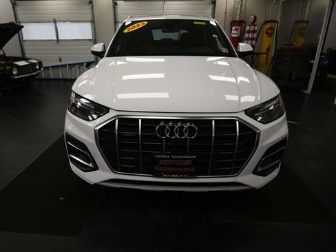 Used 2023 Audi Q5 2.0T Premium w/ Convenience Package AWD/4WD image 2