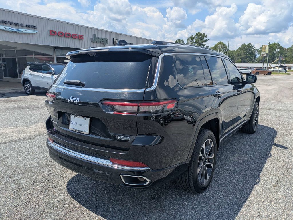 Used 2022 Jeep Grand Cherokee L Overland w/ Advanced Protech Group III AWD/4WD image 4