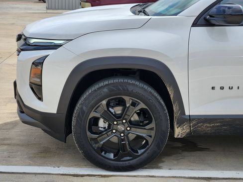 New 2027 Chevrolet Equinox LT w/ Midnight Edition FWD image 10