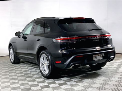 Certified 2026 Porsche Macan AWD/4WD image 3
