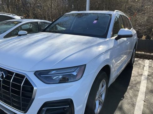 Used 2023 Audi Q5 2.0T Premium w/ Convenience Package image 11
