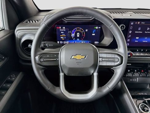 Used 2024 Chevrolet Colorado LT w/ LT Convenience Package II AWD/4WD image 11