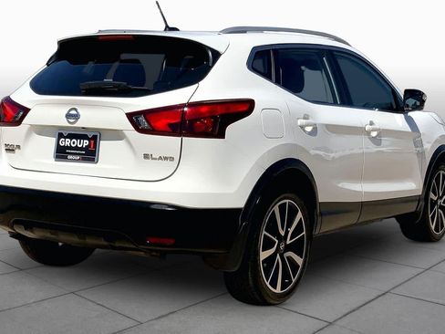Used 2017 Nissan Rogue Sport SL w/ SL Premium Package AWD/4WD image 13