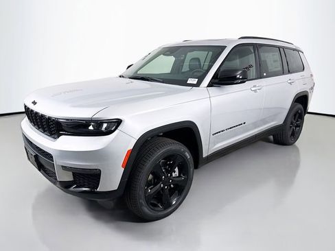 New 2025 Jeep Grand Cherokee L Limited w/ Black Appearance Package image 3