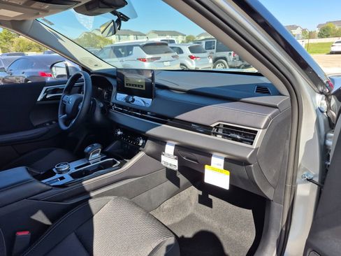New 2026 Mitsubishi Outlander ES FWD image 45