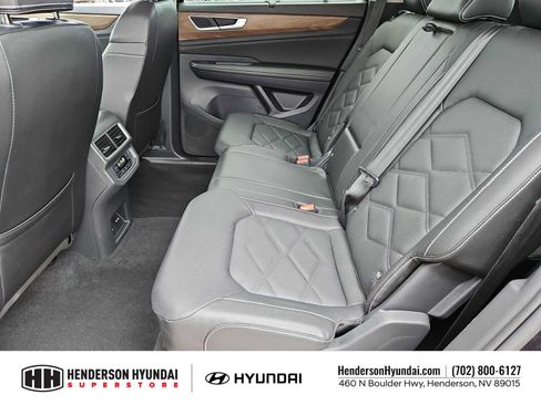 Used 2024 Volkswagen Atlas SE FWD image 19