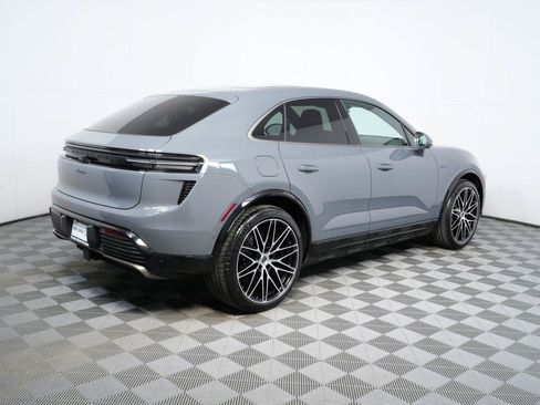 New 2026 Porsche Macan Turbo Electric AWD/4WD image 25