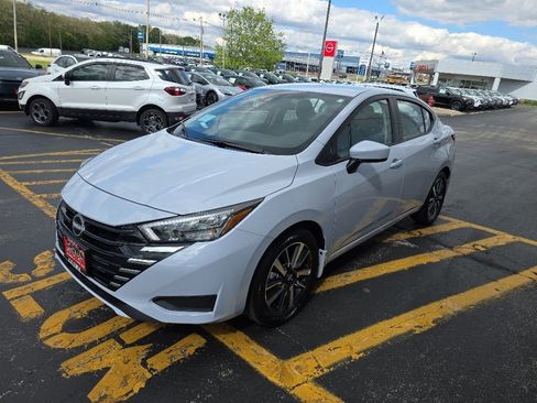 Used 2025 Nissan Versa SV w/ Trunk Package FWD image 7