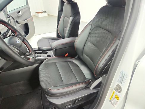 New 2026 Ford Escape ST-Line w/ Tech Pack #1 image 19