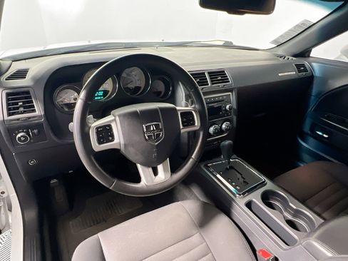 Used 2014 Dodge Challenger R/T image 29