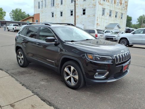 Used 2022 Jeep Cherokee Limited AWD/4WD image 4
