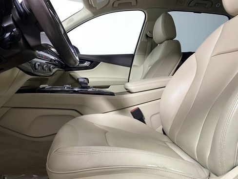 Used 2018 Audi Q7 3.0T Premium Plus w/ Premium Plus Package image 18