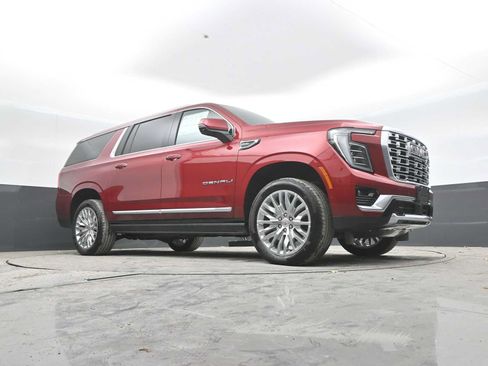 New 2026 GMC Yukon XL Denali w/ Sun & Power Step Package AWD/4WD image 28