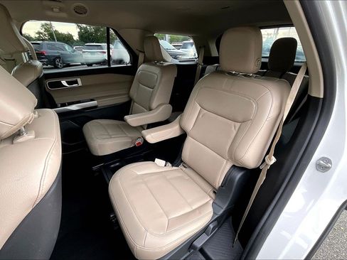 Certified 2020 Ford Explorer XLT w/ Equipment Group 202A RWD image 26
