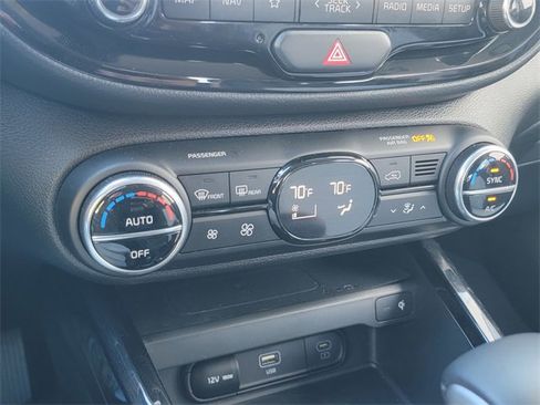 Used 2023 Kia Soul GT-Line image 24