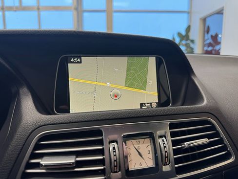 Used 2017 Mercedes-Benz E 400 4MATIC Coupe image 31