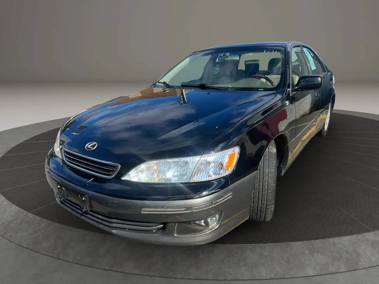 Used 2000 Lexus ES 330 FWD image 2