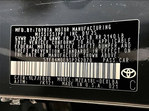 Used 2025 Toyota Corolla LE image 36