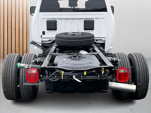 New 2026 RAM 3500 Tradesman AWD/4WD image 21