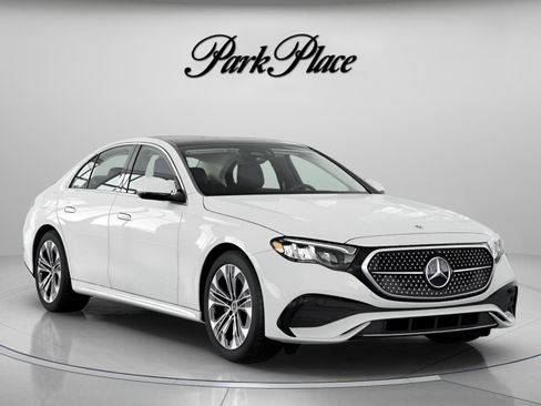 Used 2026 Mercedes-Benz E 350 4MATIC Sedan image 33