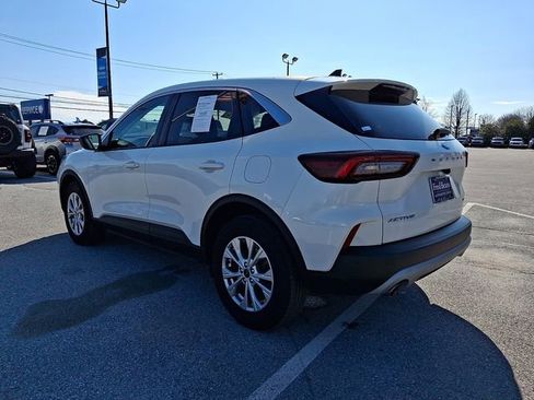 Certified 2023 Ford Escape Active AWD/4WD image 9