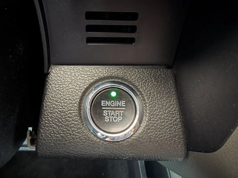 Used 2017 Ford F150 Lariat AWD/4WD image 28