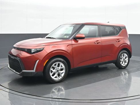 Used 2023 Kia Soul LX w/ Option Group 015 image 2
