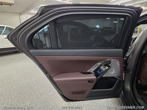 Used 2023 BMW 760i xDrive AWD/4WD image 20