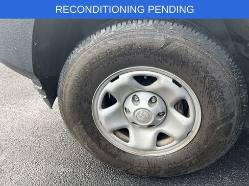 Used 2022 Toyota Tacoma SR image 6