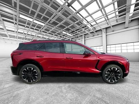 Used 2024 Chevrolet Blazer EV RS image 2