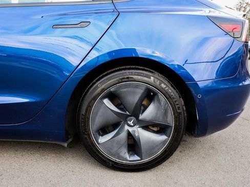 Used 2021 Tesla Model 3 Standard Range Plus image 34