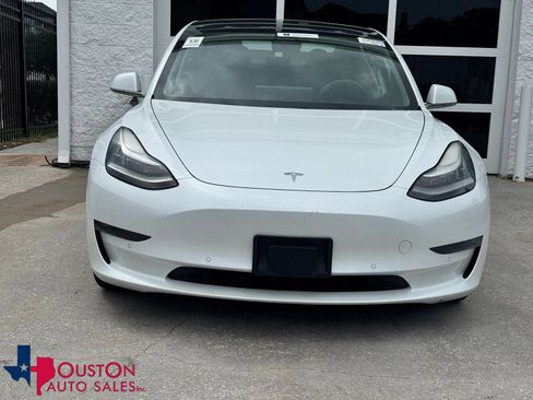 Used 2020 Tesla Model 3 Performance image 1
