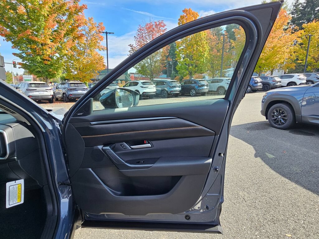 New 2026 MAZDA CX-50 AWD 2.5 Hybrid w/ Cargo Package image 32