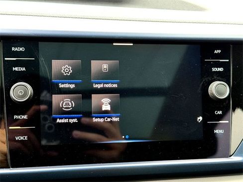 Certified 2022 Volkswagen Taos SE image 24
