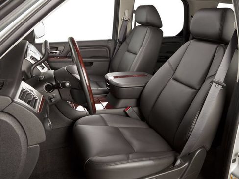 Used 2013 Cadillac Escalade 2WD image 12