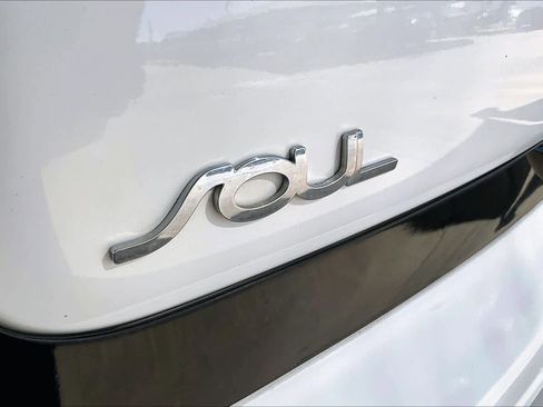 Used 2018 Kia Soul + image 30