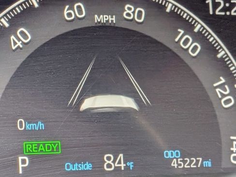 Used 2024 Toyota RAV4 LE image 5