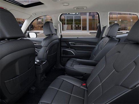 Certified 2025 Kia Telluride EX w/ EX Captain's Chair Package FWD image 18