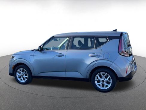 Used 2025 Kia Soul LX w/ LX Technology Package image 10